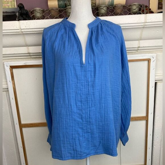 H&M NWT gauzy blouse glowing non sheer + extra button oversized - Picture 1 of 10